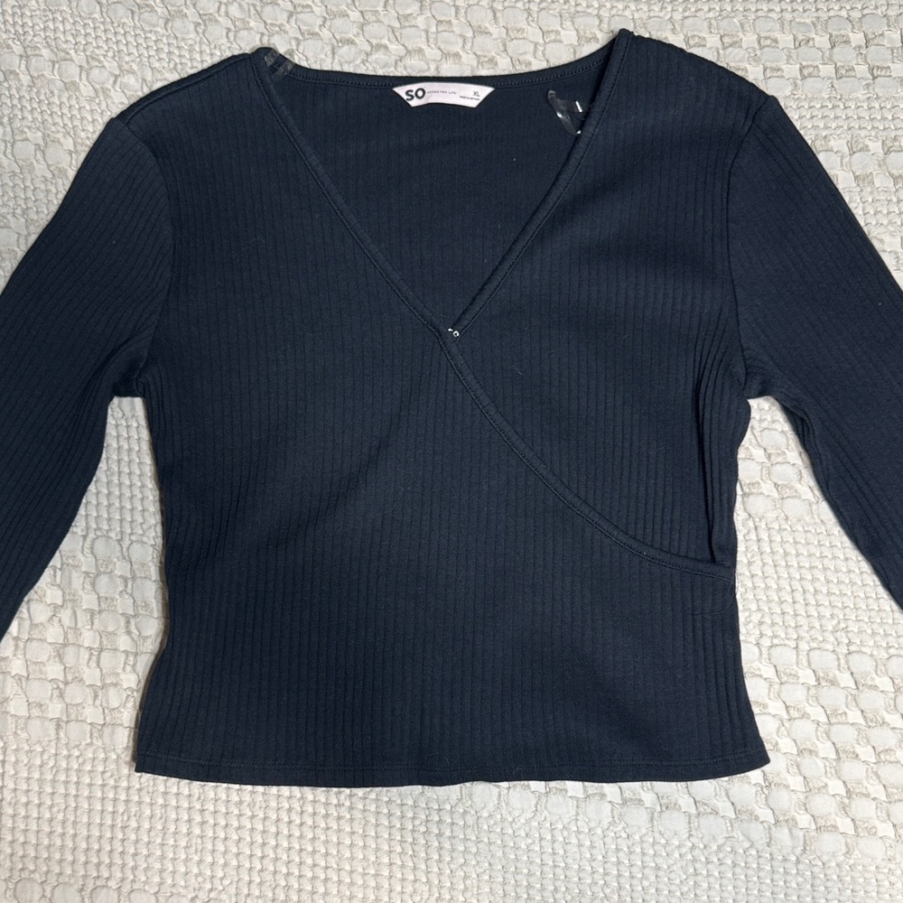 SO Black Ribbed V-Neck Top